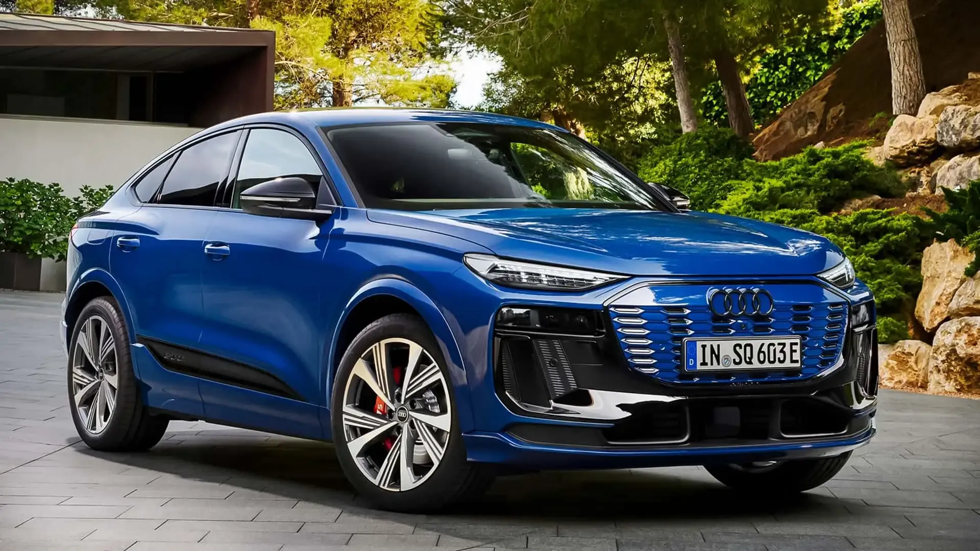 2025 Audi Q6 e-tron Quattro (Premium Plus)