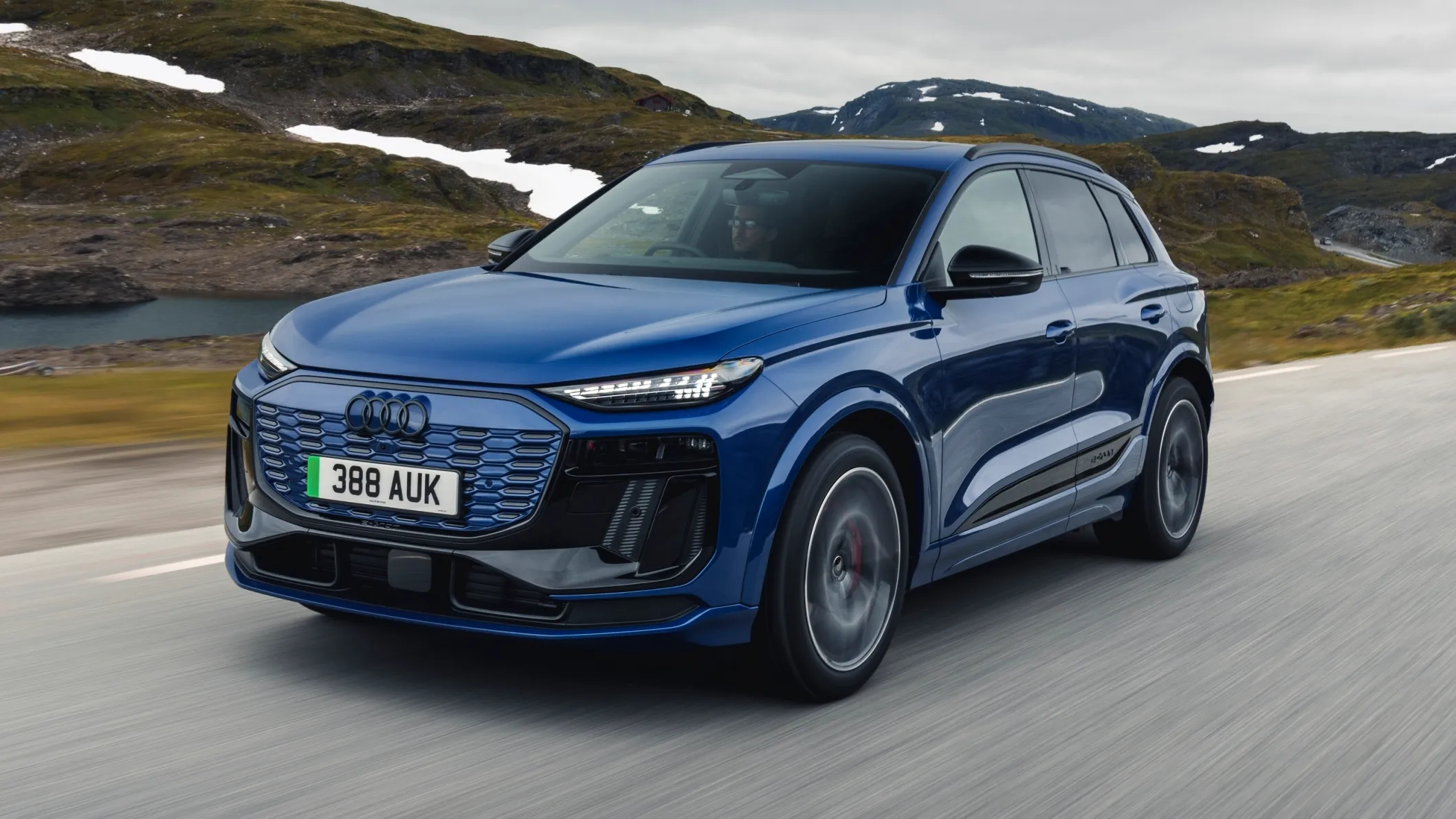 2025 Audi Q6 e-tron Quattro (Premium Plus + Package)