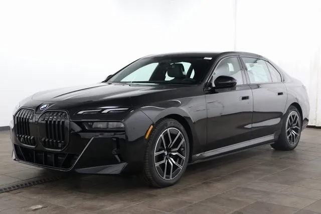 2025 BMW i7 xDrive60 M-Sport